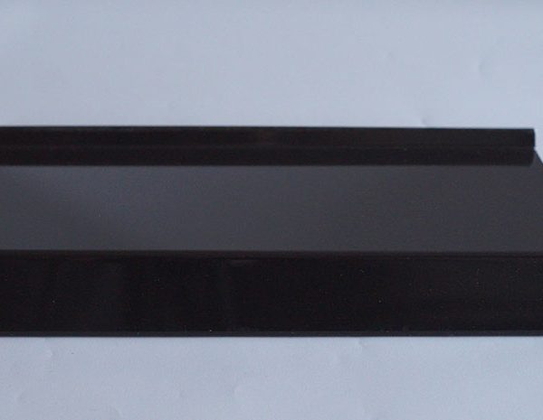Алюминиевый гладкий подоконник, толщина 1,2 RAL 8019