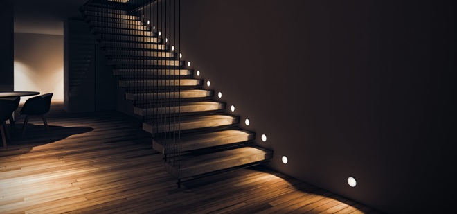 Освітлення сходів на другий поверх в приватному будинку: варіанти оформлення (77 фото)